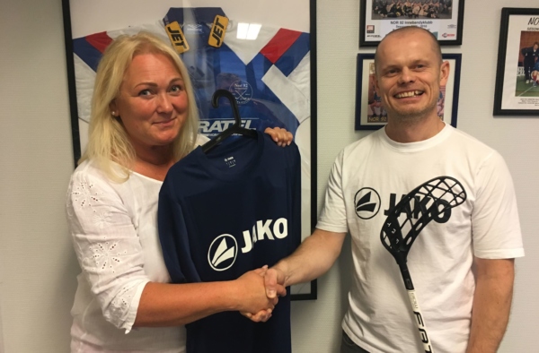 Pia og Morten signering av ny avtale